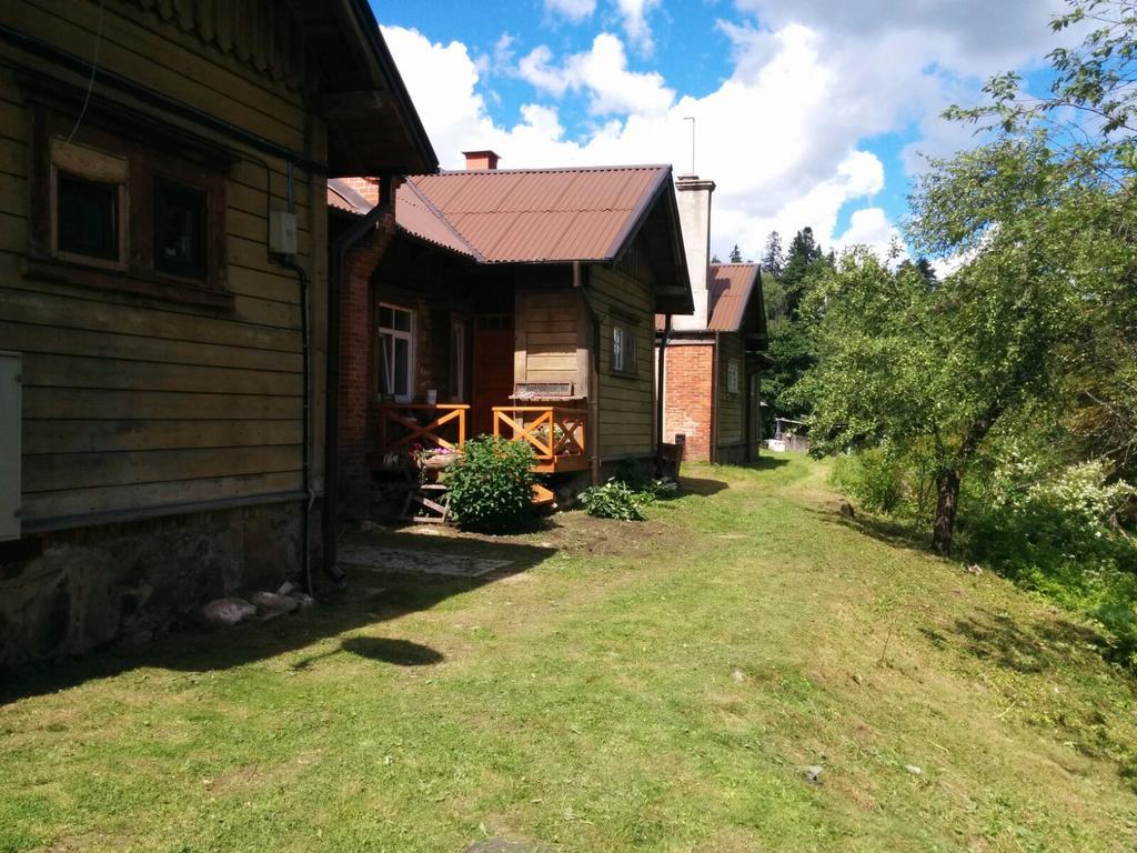 Viesu Nams Vilhelmine Hotel Līgatne Exterior foto
